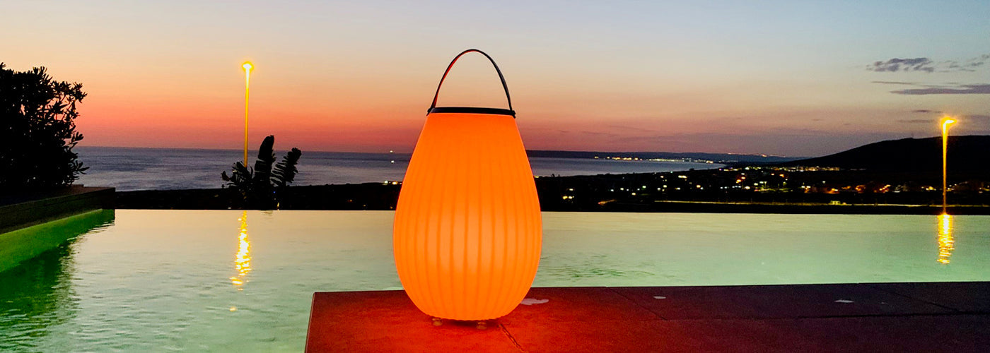 Mädels beim Feiern mit Joouly Stimmungslicht