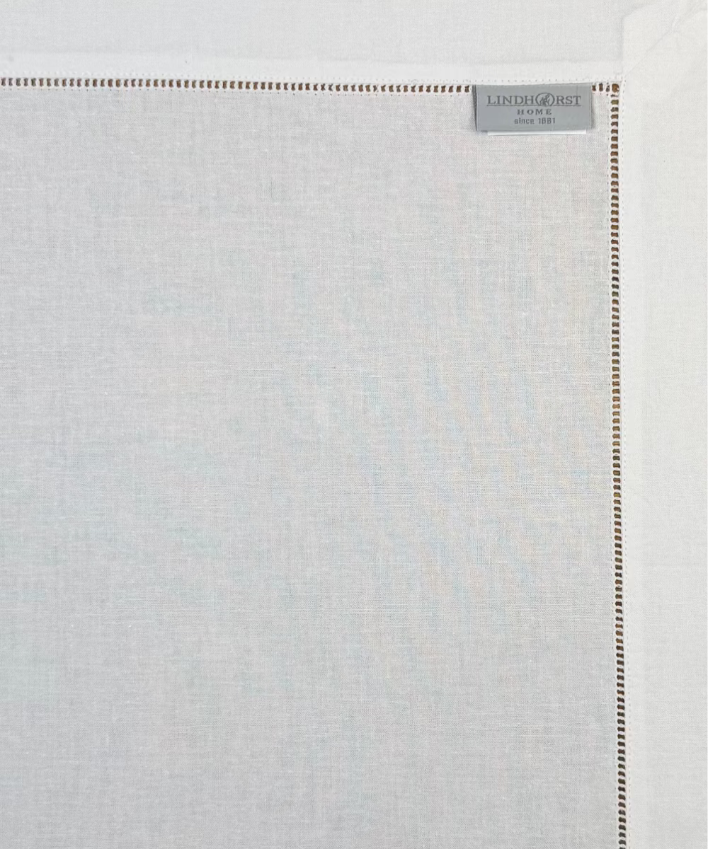 Stoffserviette weiß mit Hohlsaum Toscana - Aufnahme mit Logo auf der Rckseite