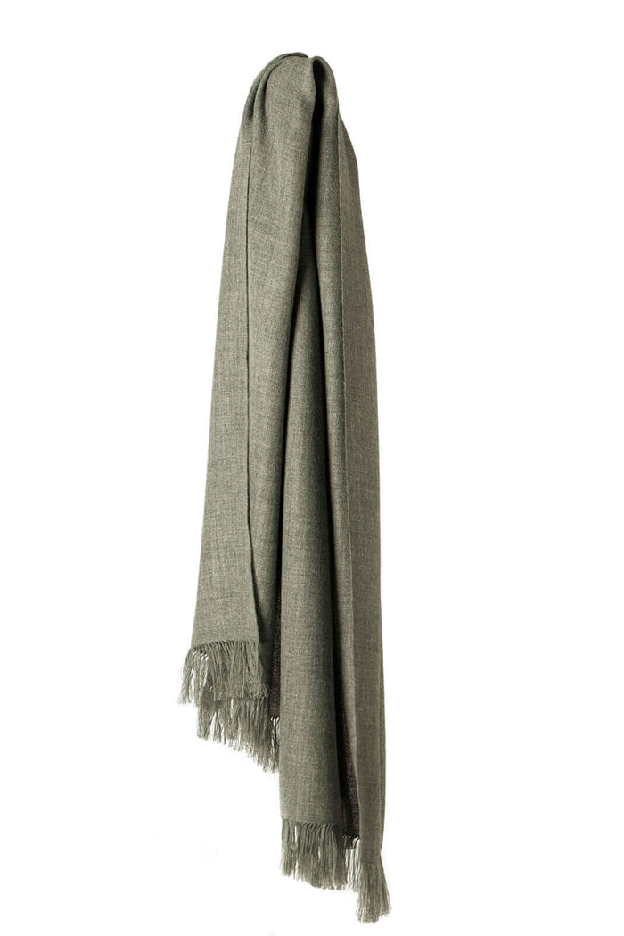 Traveller Scarf - Reiseschal, Baby Alpaka, leicht und luftig, Farbe Army-Ivory