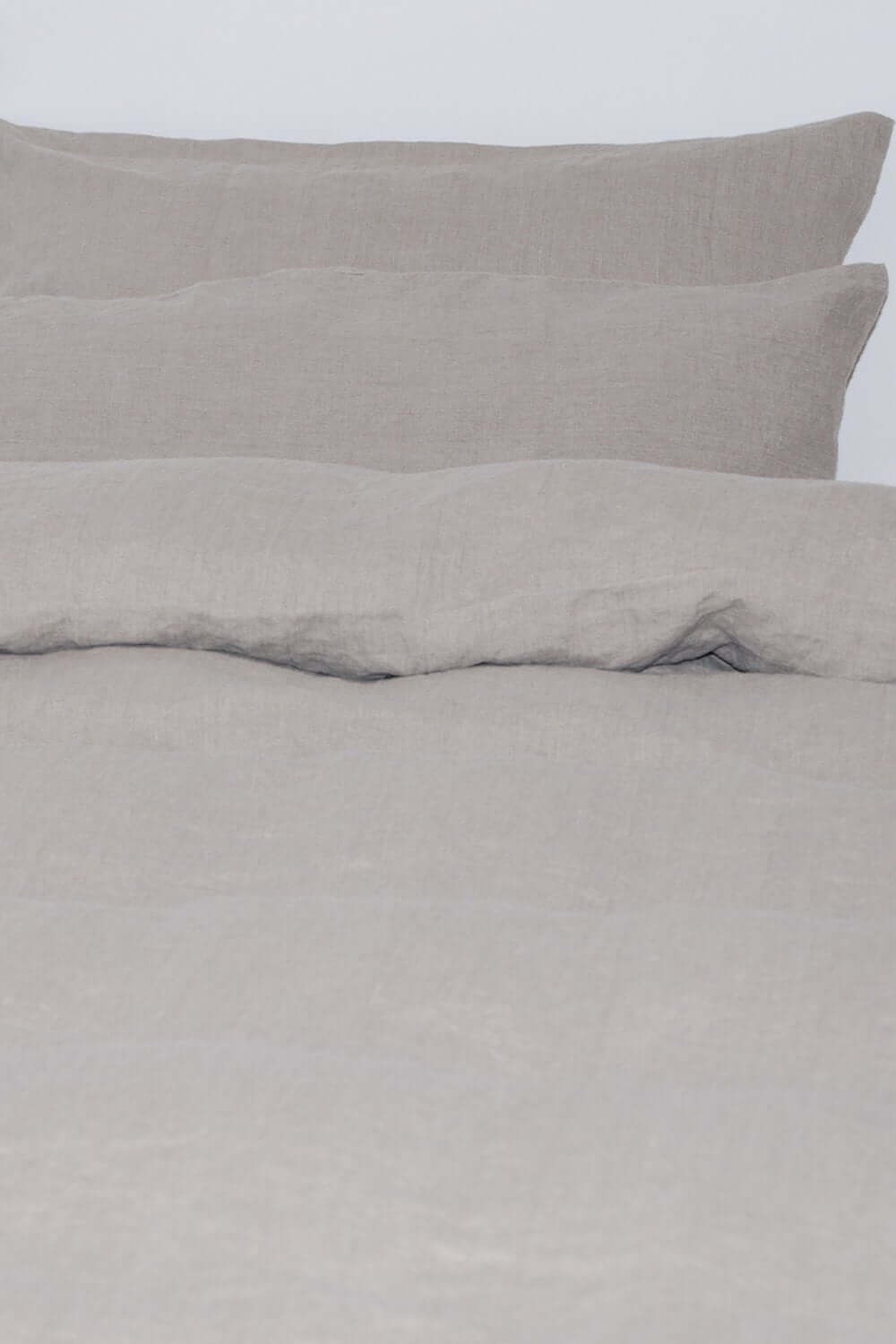 Bettwäsche aus vorgewaschenem naturfarbenem Leinen 