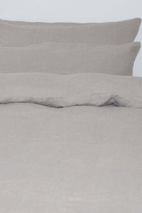 Bettwäsche aus vorgewaschenem naturfarbenem Leinen 