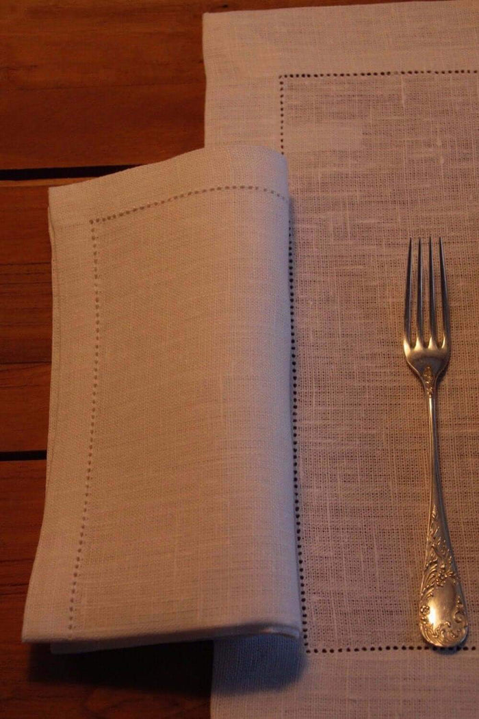 Stoffserviette 60x60cm aus elfenbein, reines Leinen mit Hohlsaum