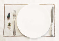 Tischset Halbleinen Weiß mit Federn bestickt