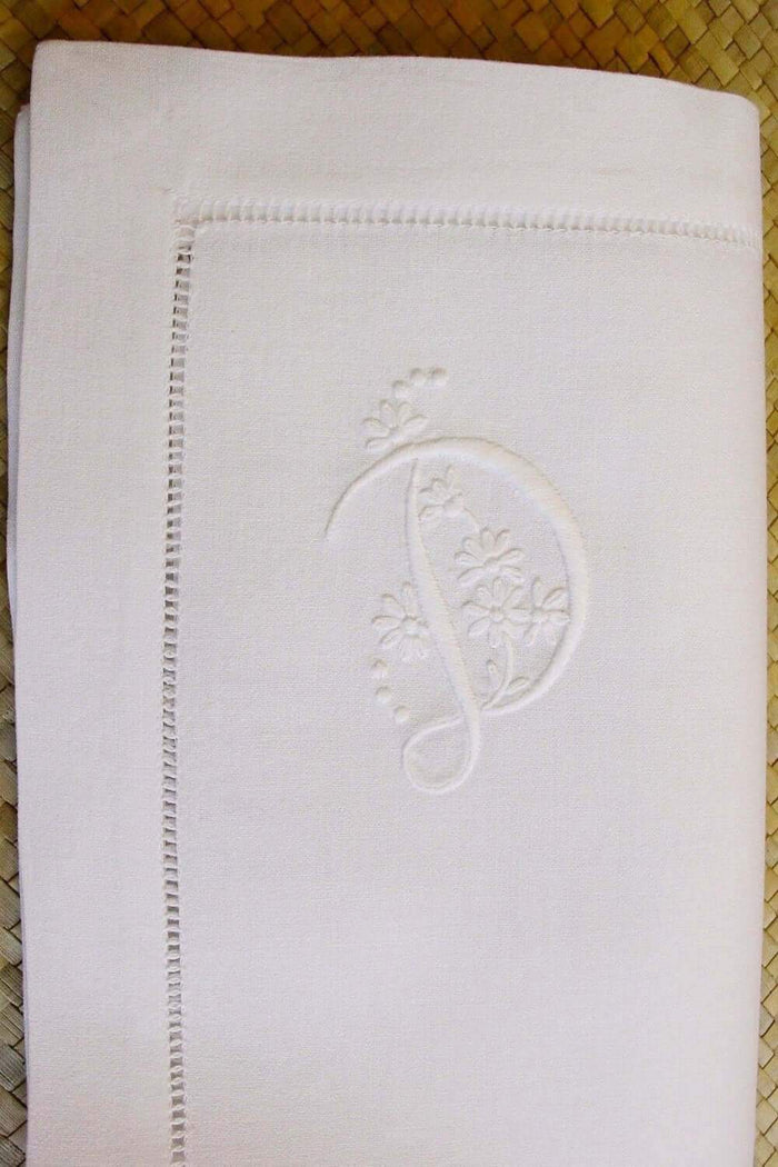 handgestickte Monogramm Stoffserviette Baumwolle weiß mit Buchstabe D
