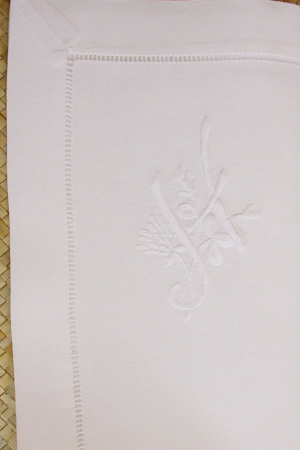 handgestickte Monogramm Stoffserviette Baumwolle weiß mit Buchstabe H