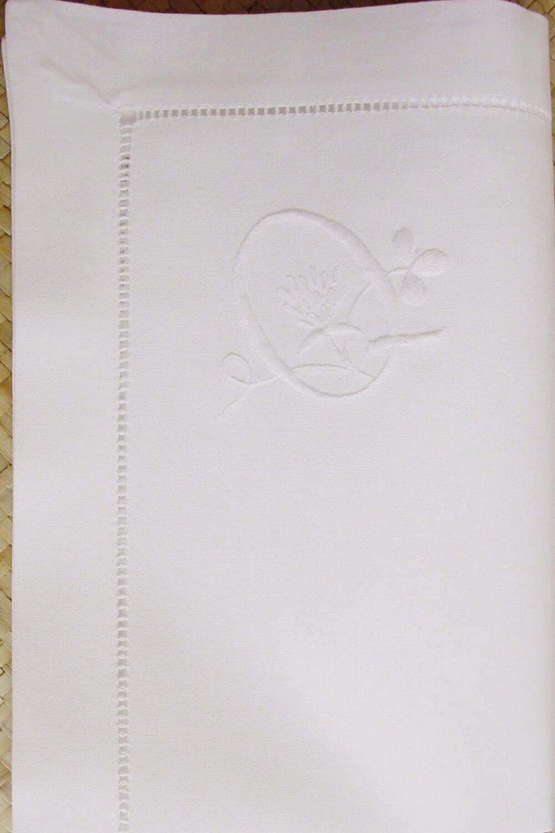 handgestickte Monogramm Stoffserviette Baumwolle weiß mit Buchstabe Q