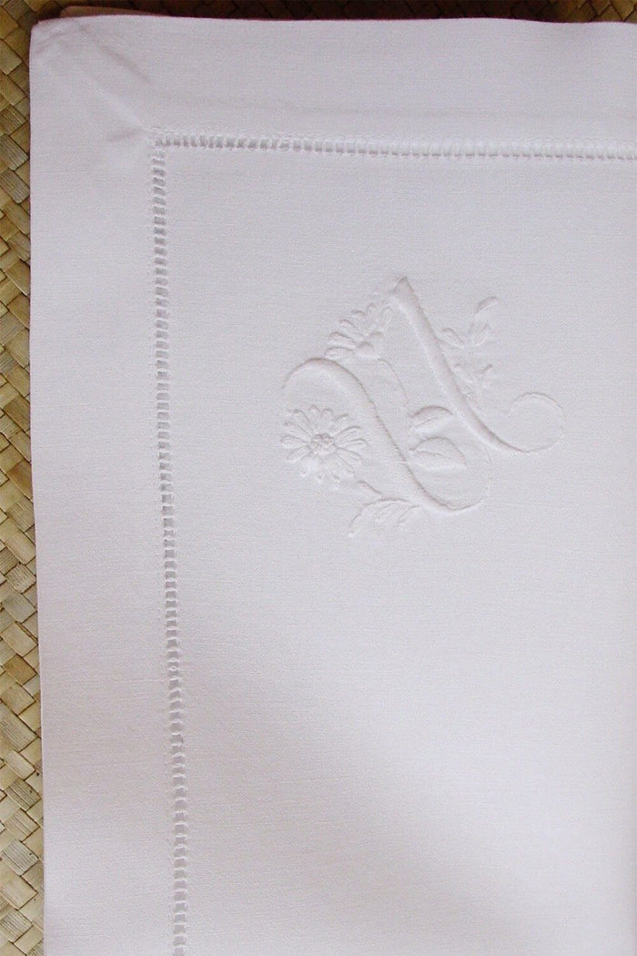handgestickte Monogramm Stoffserviette Baumwolle weiß mit Buchstabe U