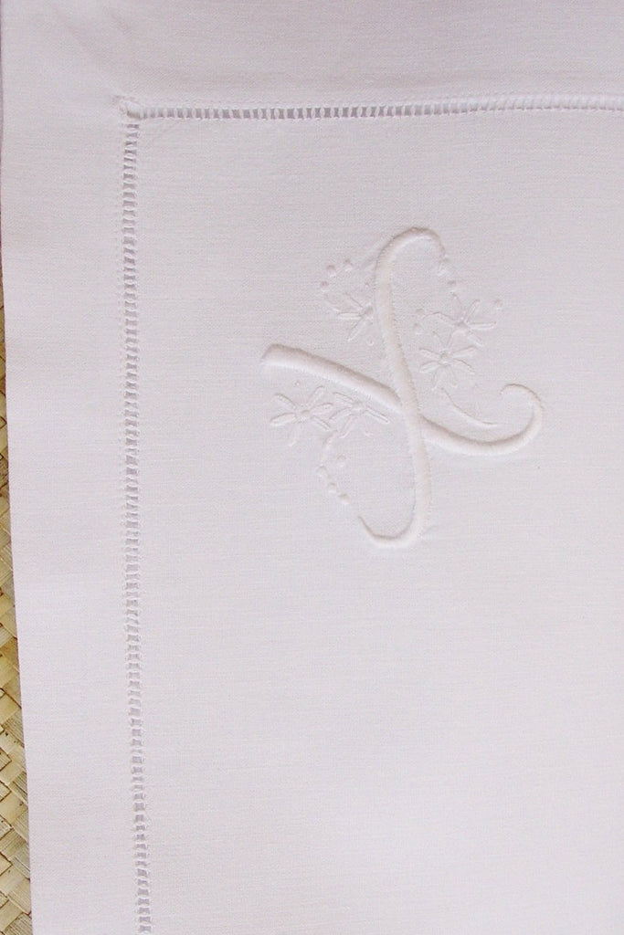 handgestickte Monogramm Stoffserviette Baumwolle weiß mit Buchstabe X