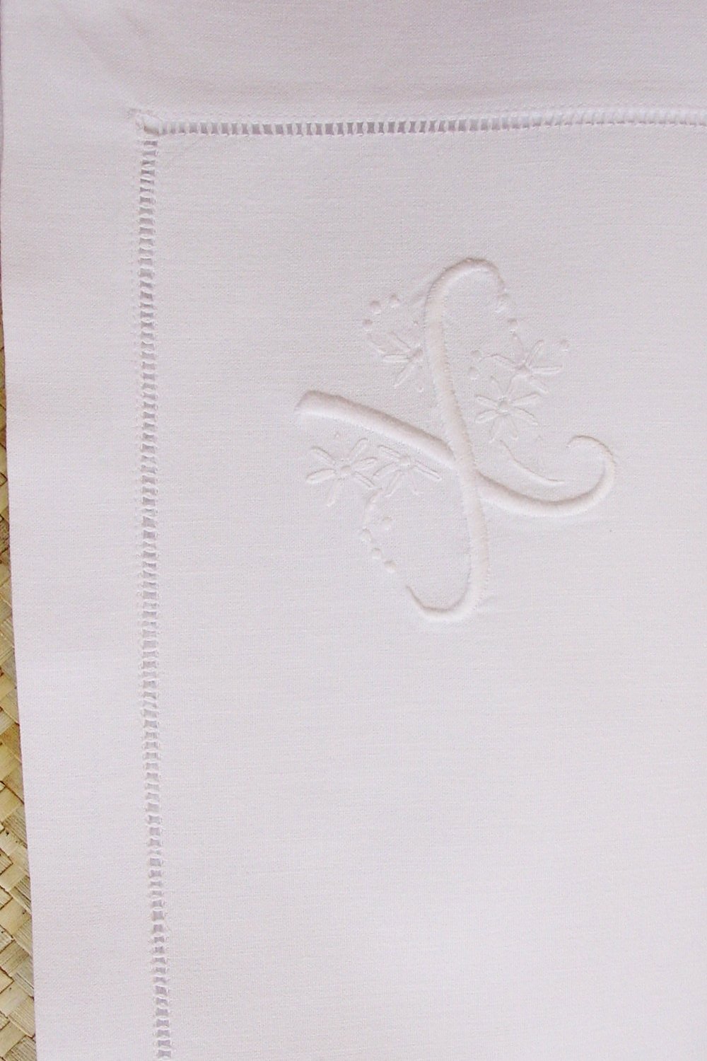 handgestickte Monogramm Stoffserviette Baumwolle weiß mit Buchstabe X