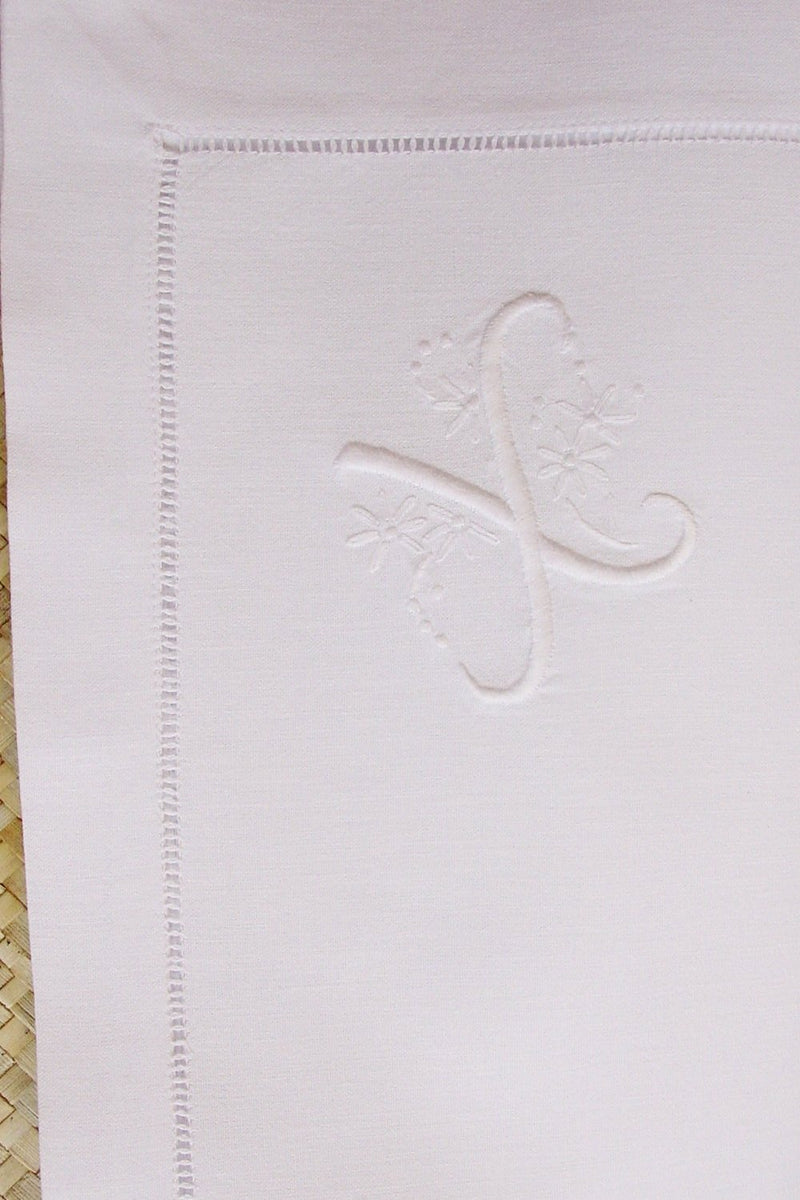 handgestickte Monogramm Stoffserviette Baumwolle weiß mit Buchstabe X