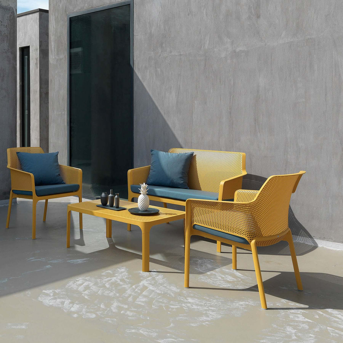 Net Tisch für die kleine Lounge
