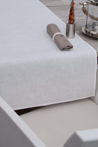 Tischläufer Kampen aus Leinen mit Maschinensaum in der Farbe elfenbein