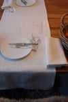Tischläufer Oslo in weißem Leinen mit Maschinensaum