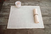 Tischset Kampen aus Leinen mit schmalem Saum in der Farbe creme