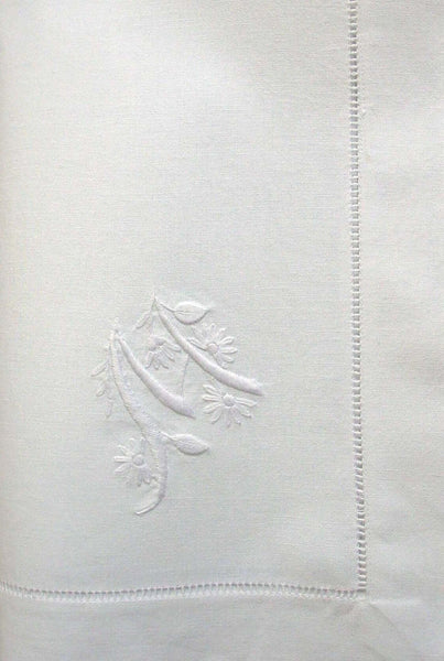 Monogramm Serviette handgestickt Buchstabe M