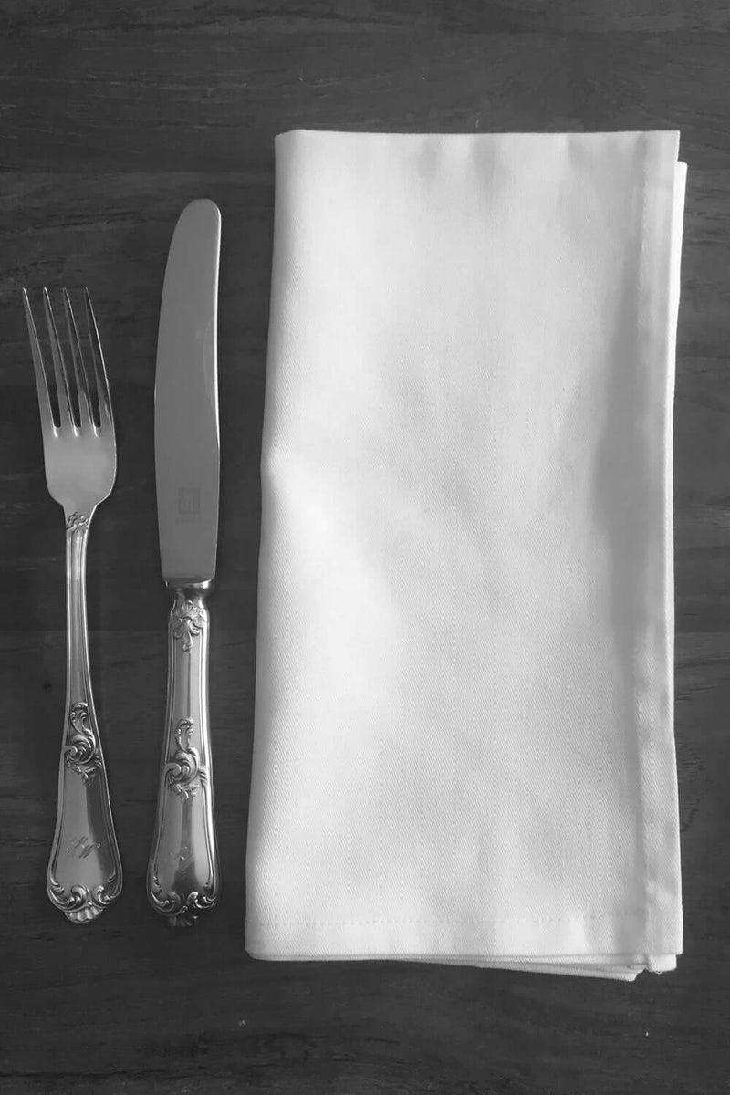 Weisse Stoffserviette Baumwolle groß 55x55cm für Zuhause, Restaurant & Hotel.
